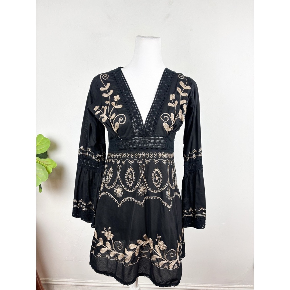 Debbie Katz Embroidered Black Flare Sleeve Mini Dress Sz S - Picture 3 of 8